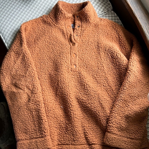 Brown fuzzy button up Sherpa - Picture 1 of 3